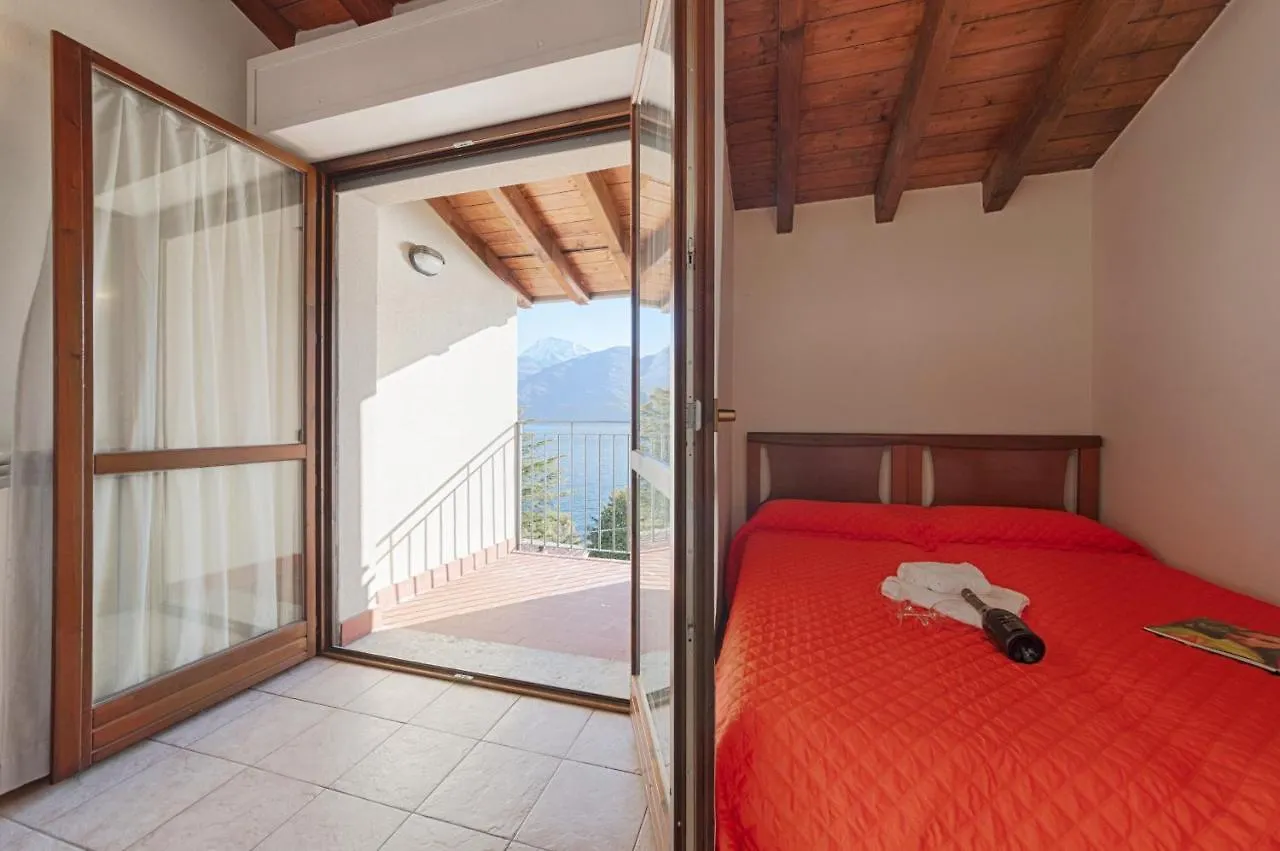 2-Bedroom Lakeview Apartment At The Lake Acquaseria